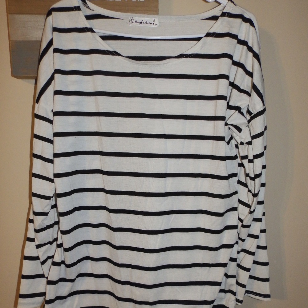 Black and White long sleeve